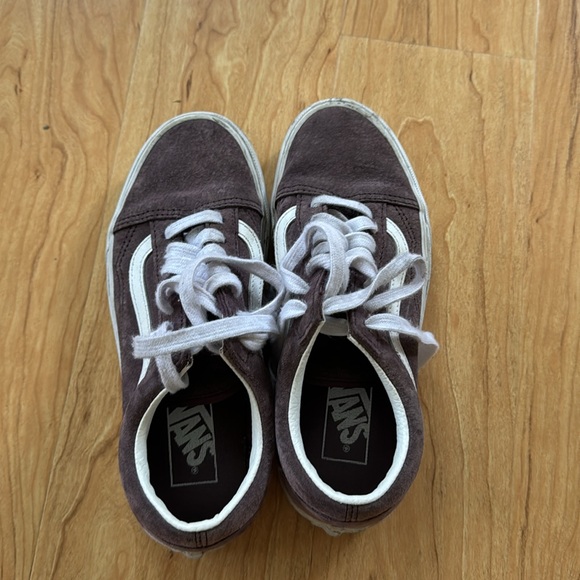 Vans - Picture 2 of 2